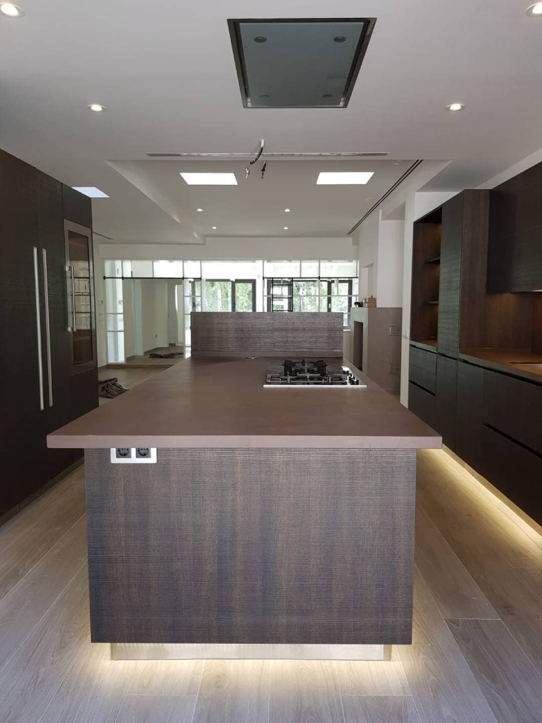 Completed kitchen renovation project, photo 3